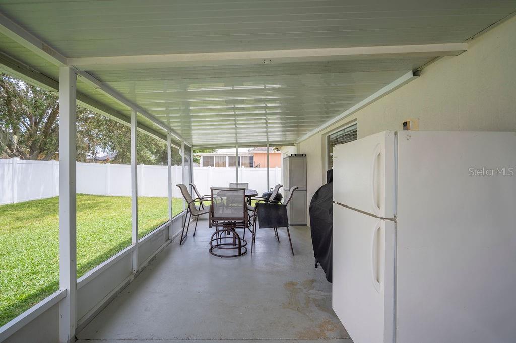 1420 MEADOWS POND DR