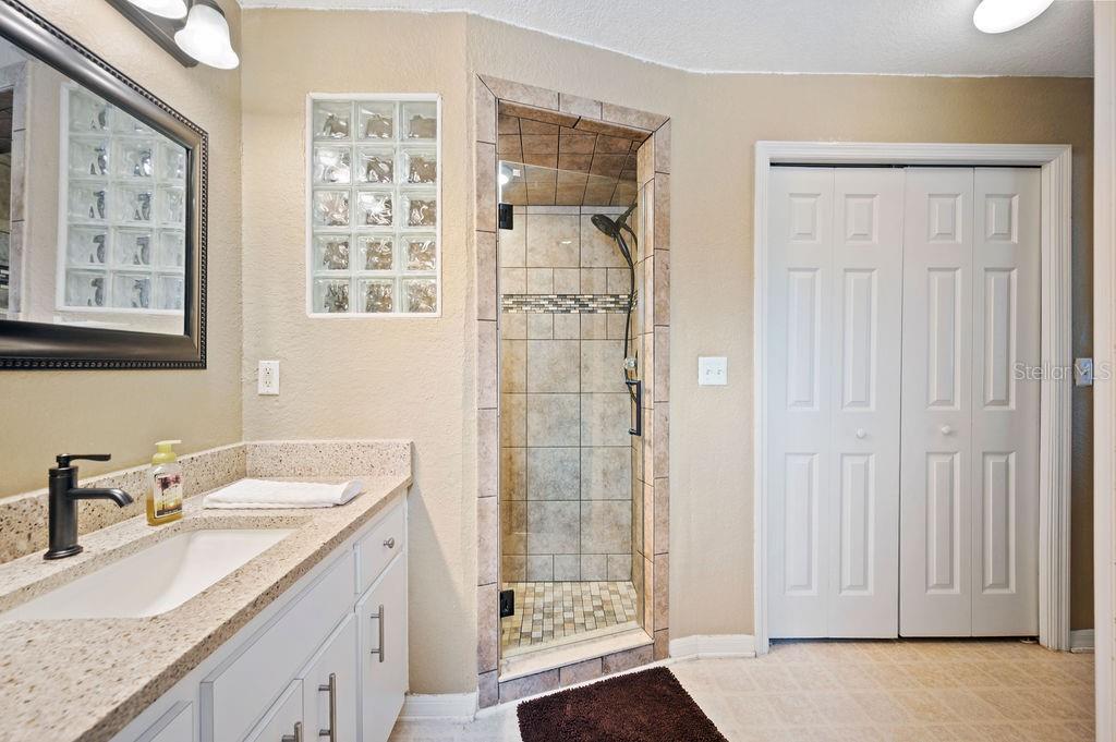 1420 MEADOWS POND DR