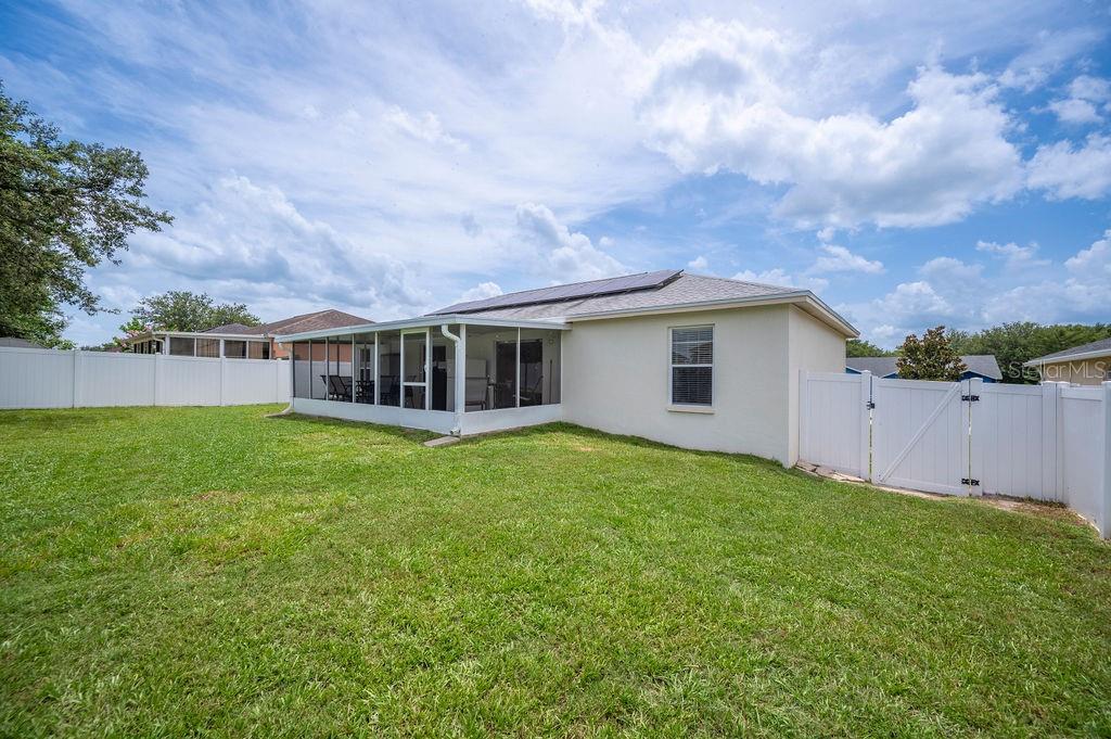 1420 MEADOWS POND DR