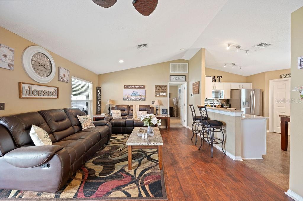 1420 MEADOWS POND DR