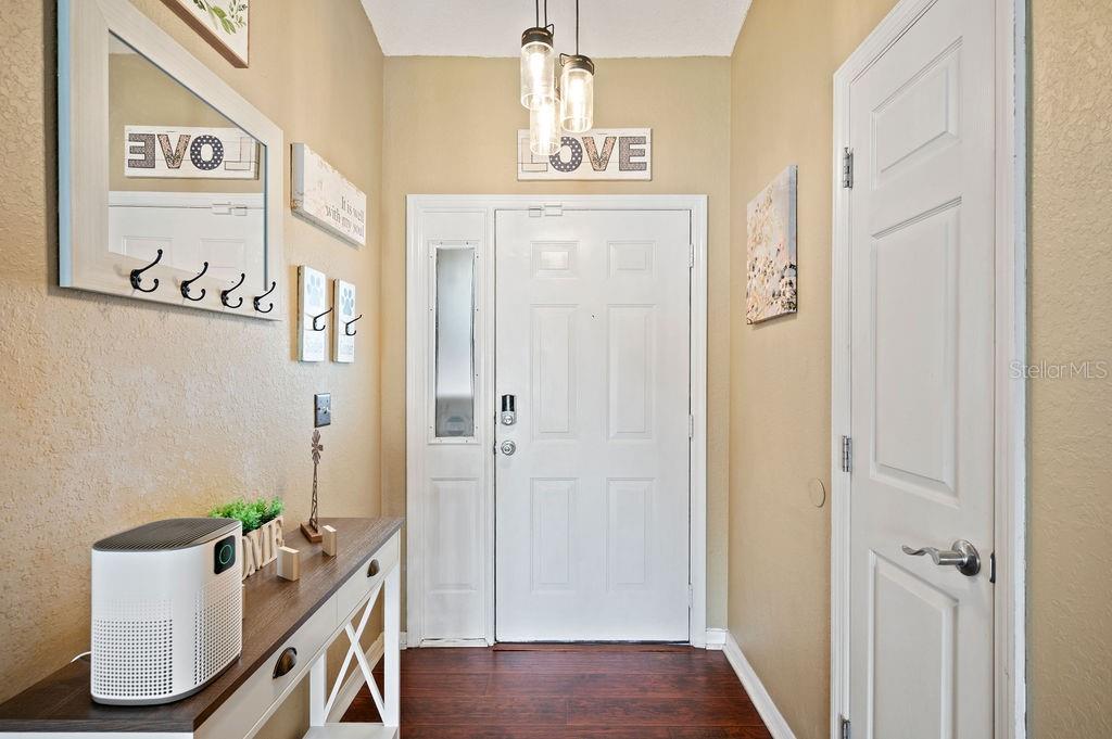 1420 MEADOWS POND DR