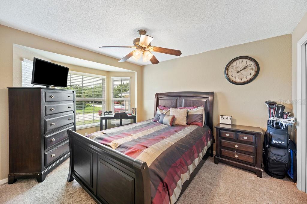 1420 MEADOWS POND DR