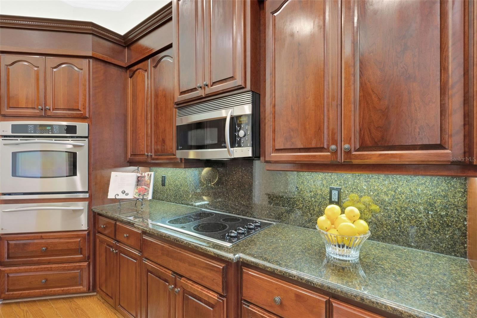 2633 BELLERIVE DR
