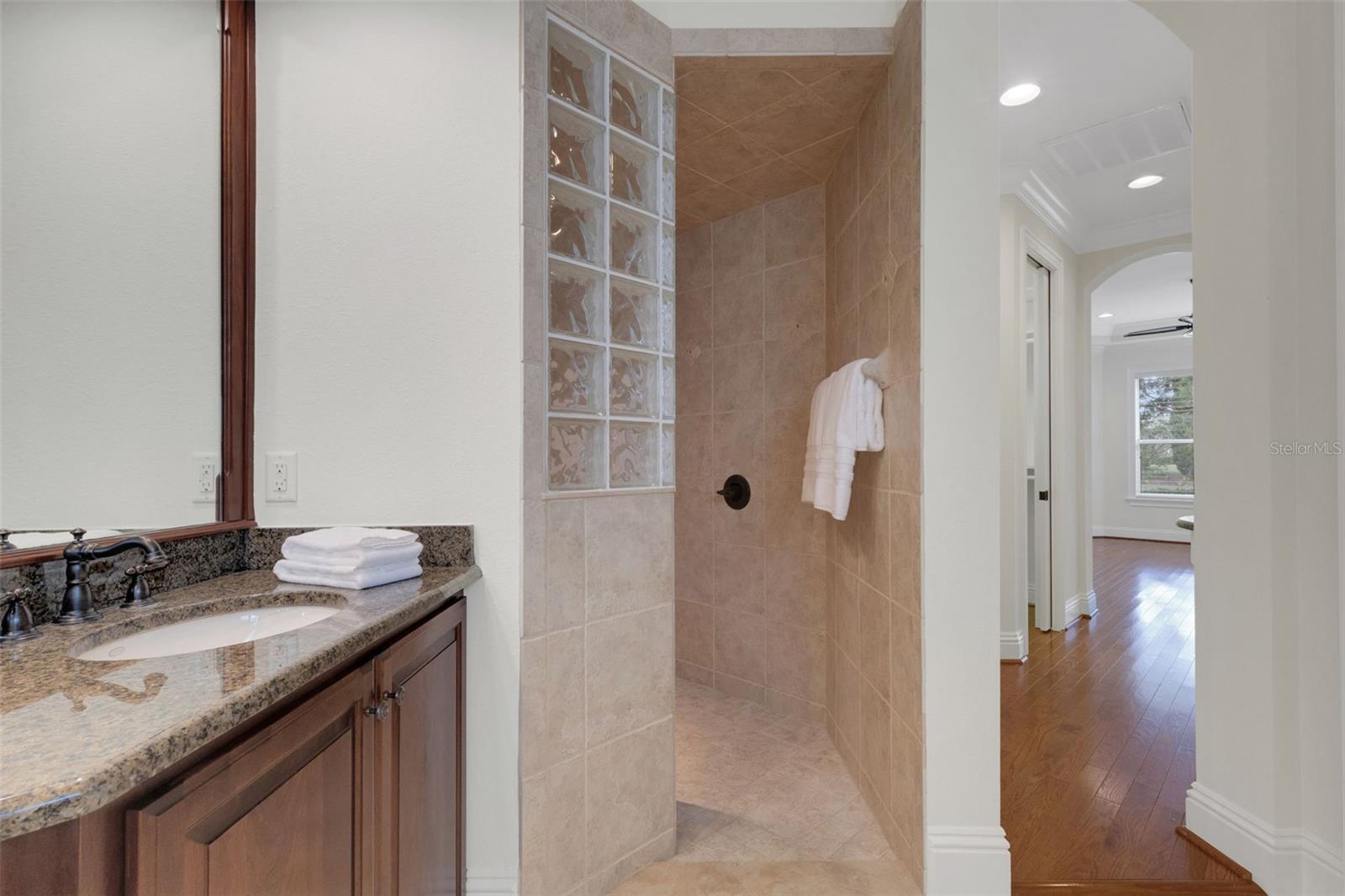 2633 BELLERIVE DR