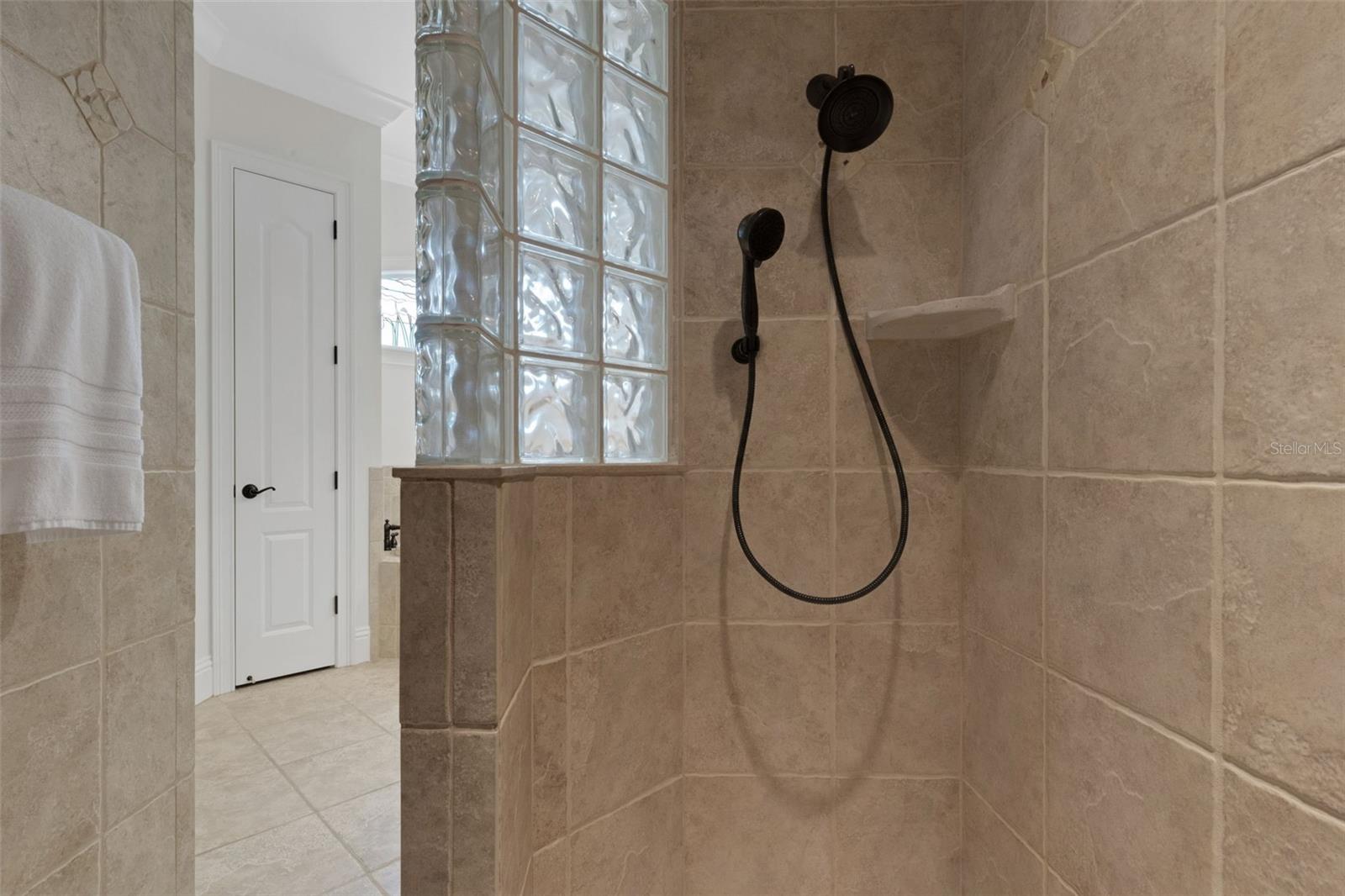 2633 BELLERIVE DR