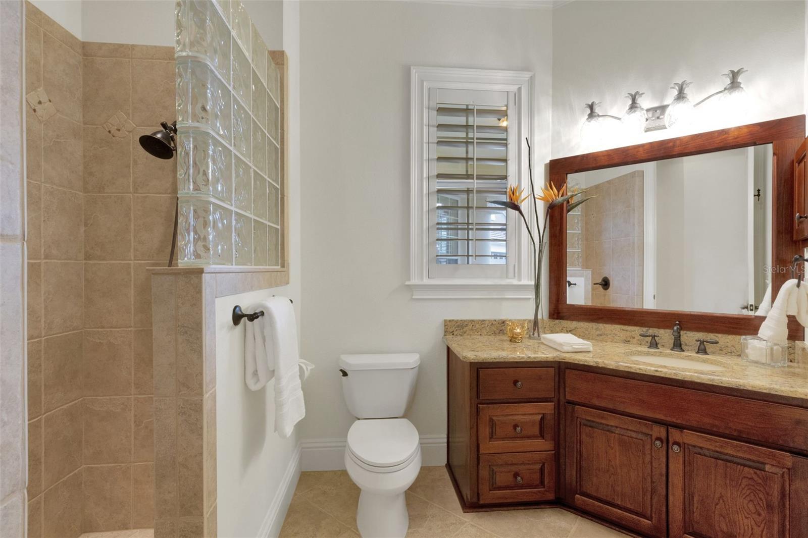 2633 BELLERIVE DR