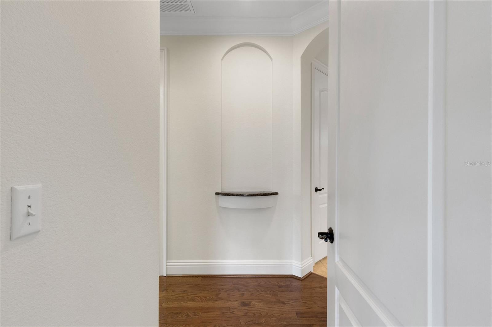2633 BELLERIVE DR
