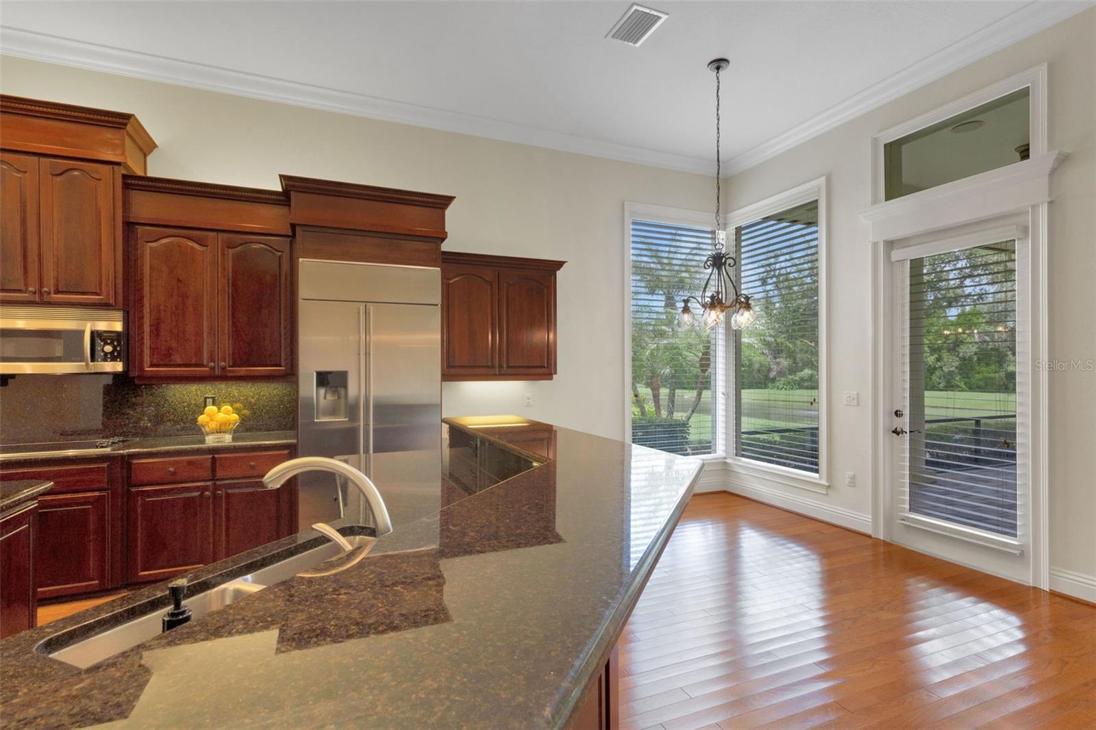 2633 BELLERIVE DR