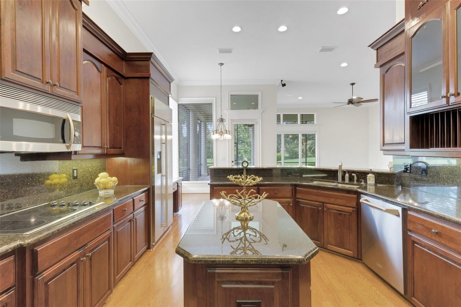 2633 BELLERIVE DR