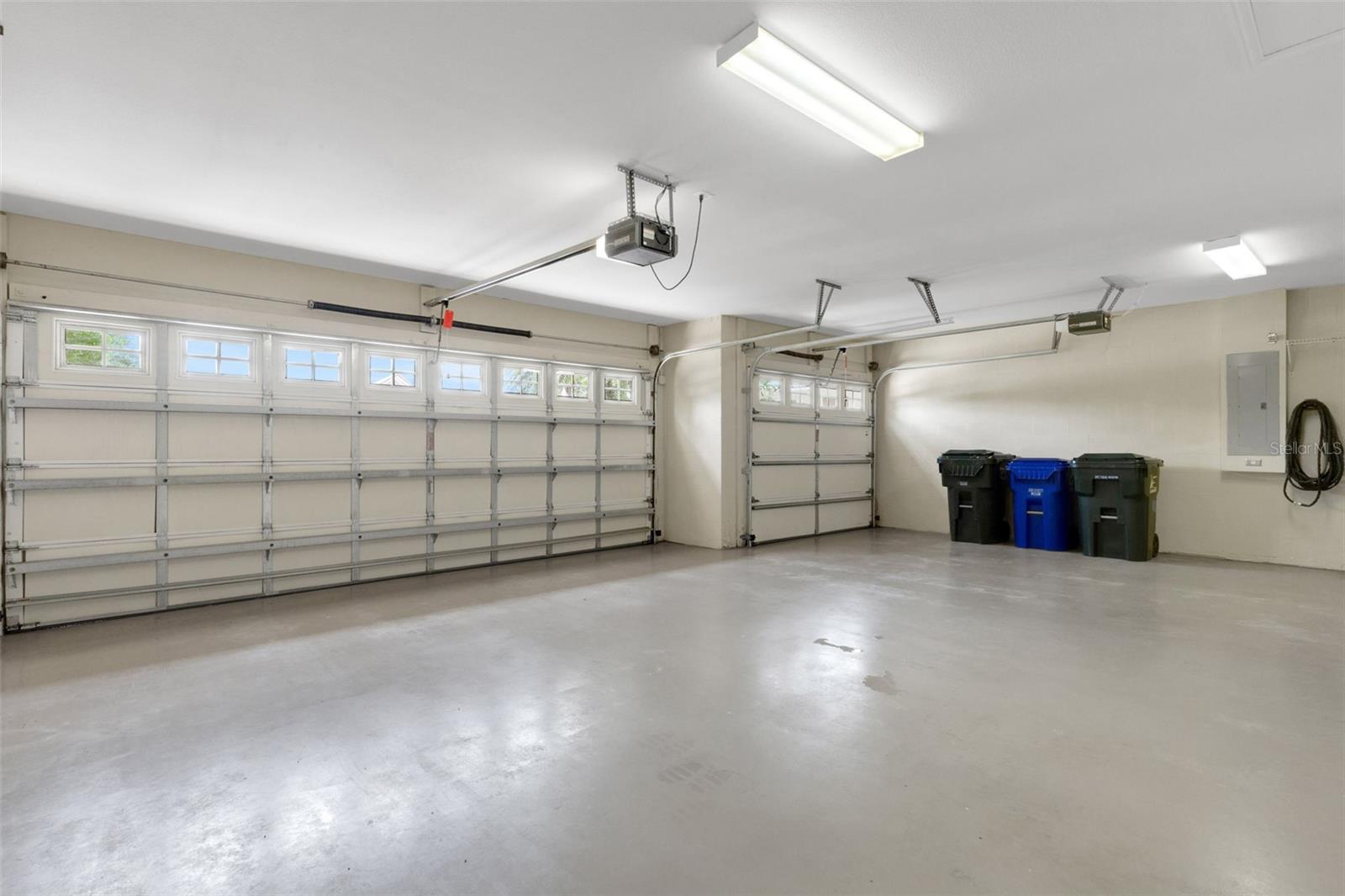 2633 BELLERIVE DR