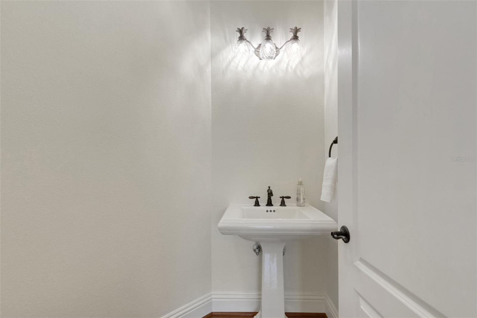 2633 BELLERIVE DR