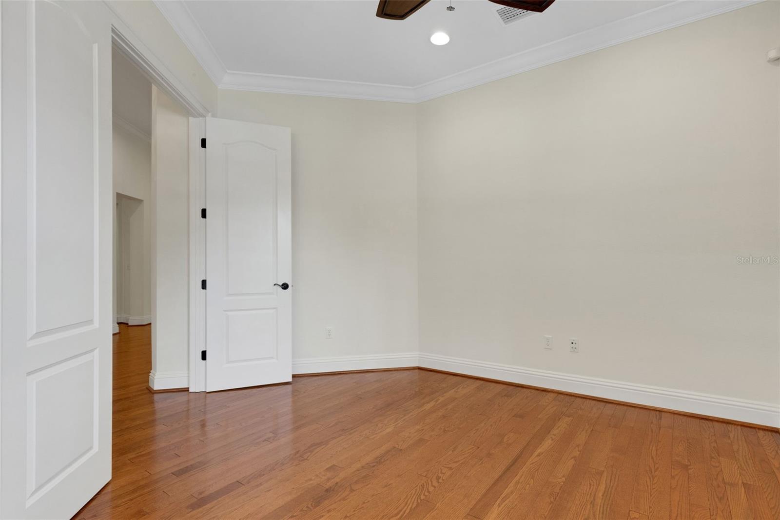 2633 BELLERIVE DR