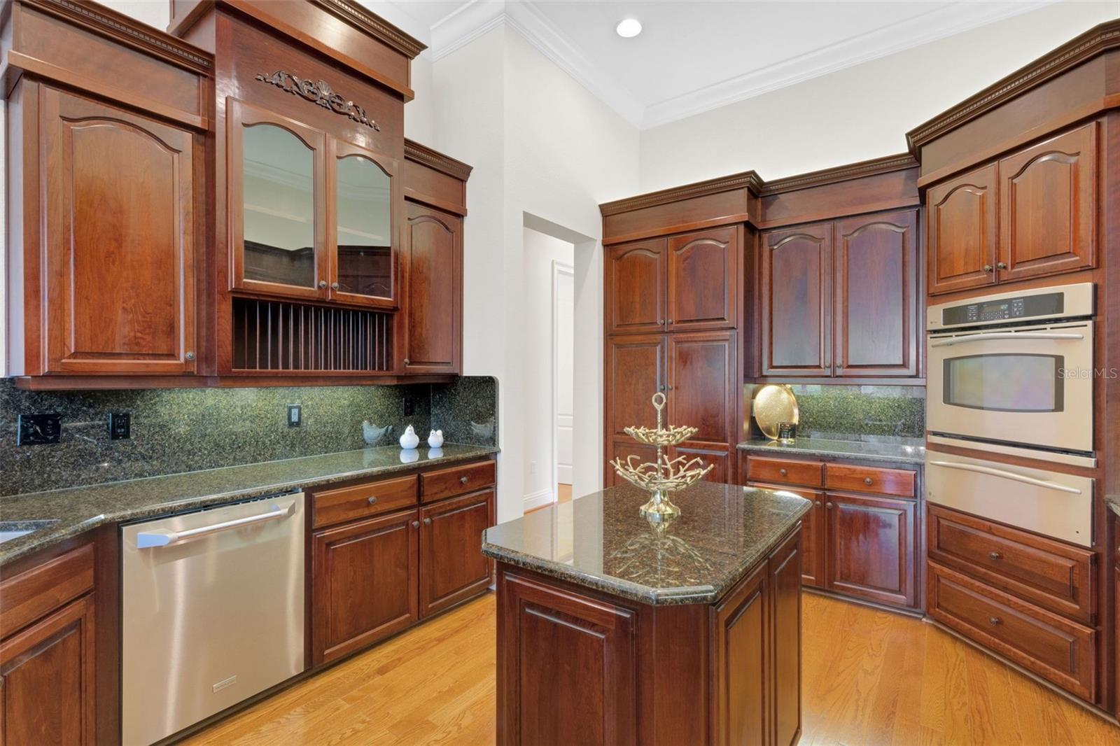 2633 BELLERIVE DR
