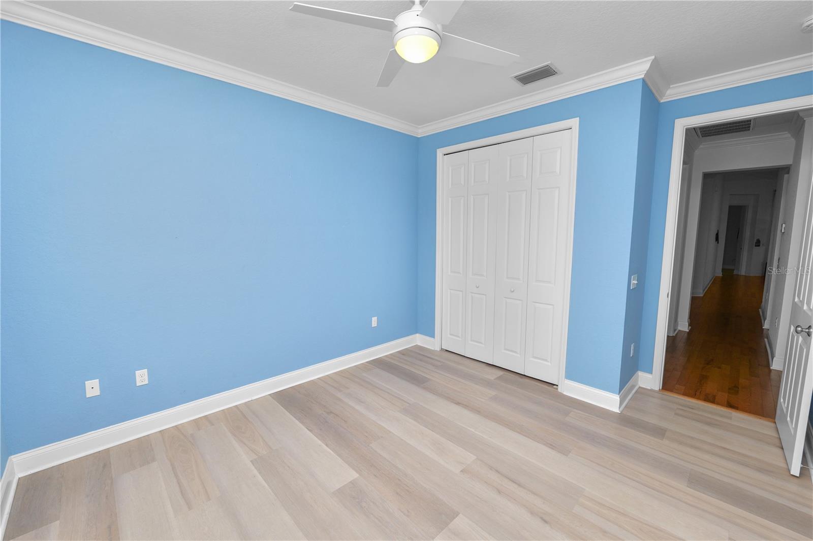 2979 MISSION LAKES DR #12