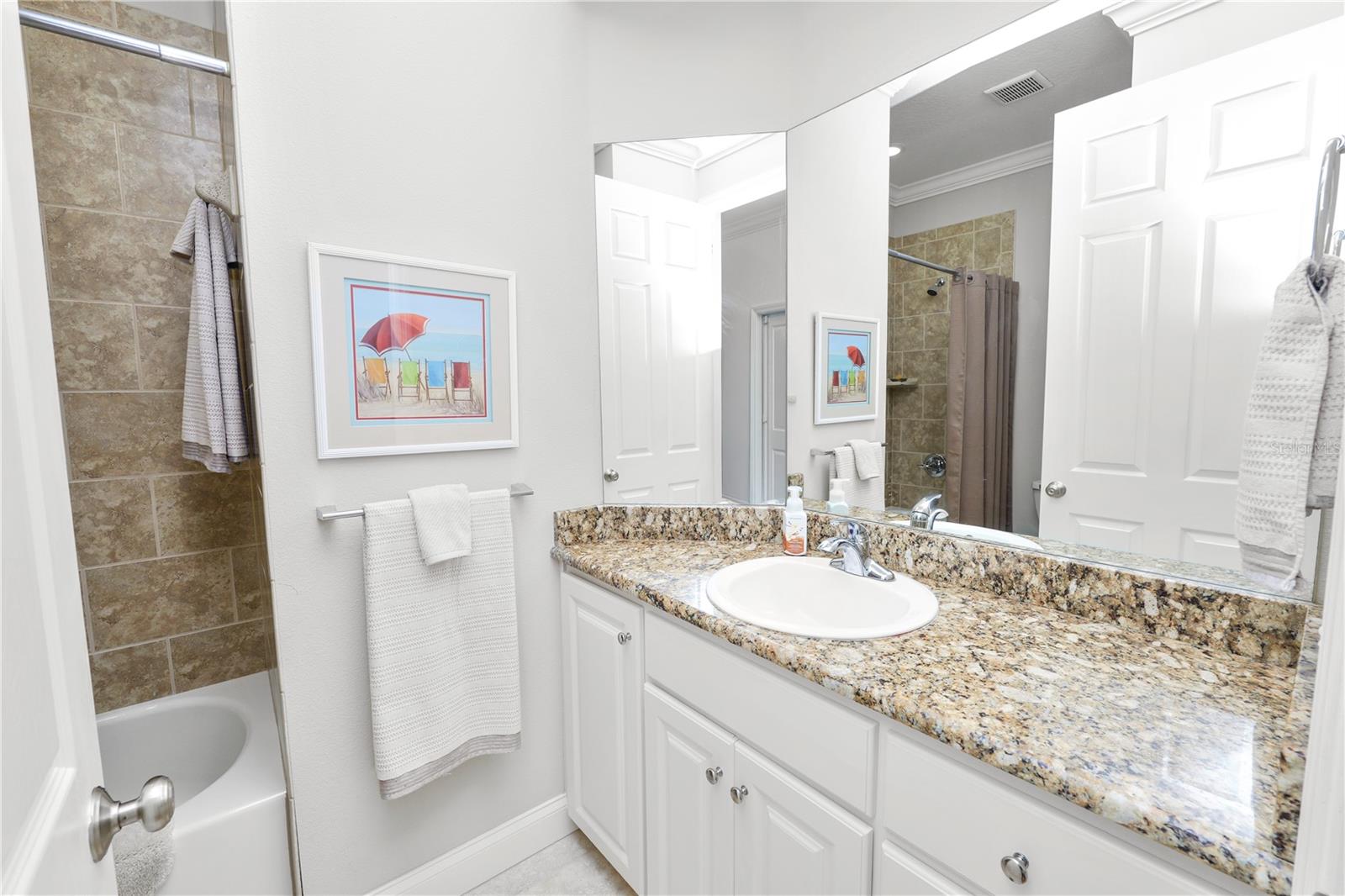 2979 MISSION LAKES DR #12