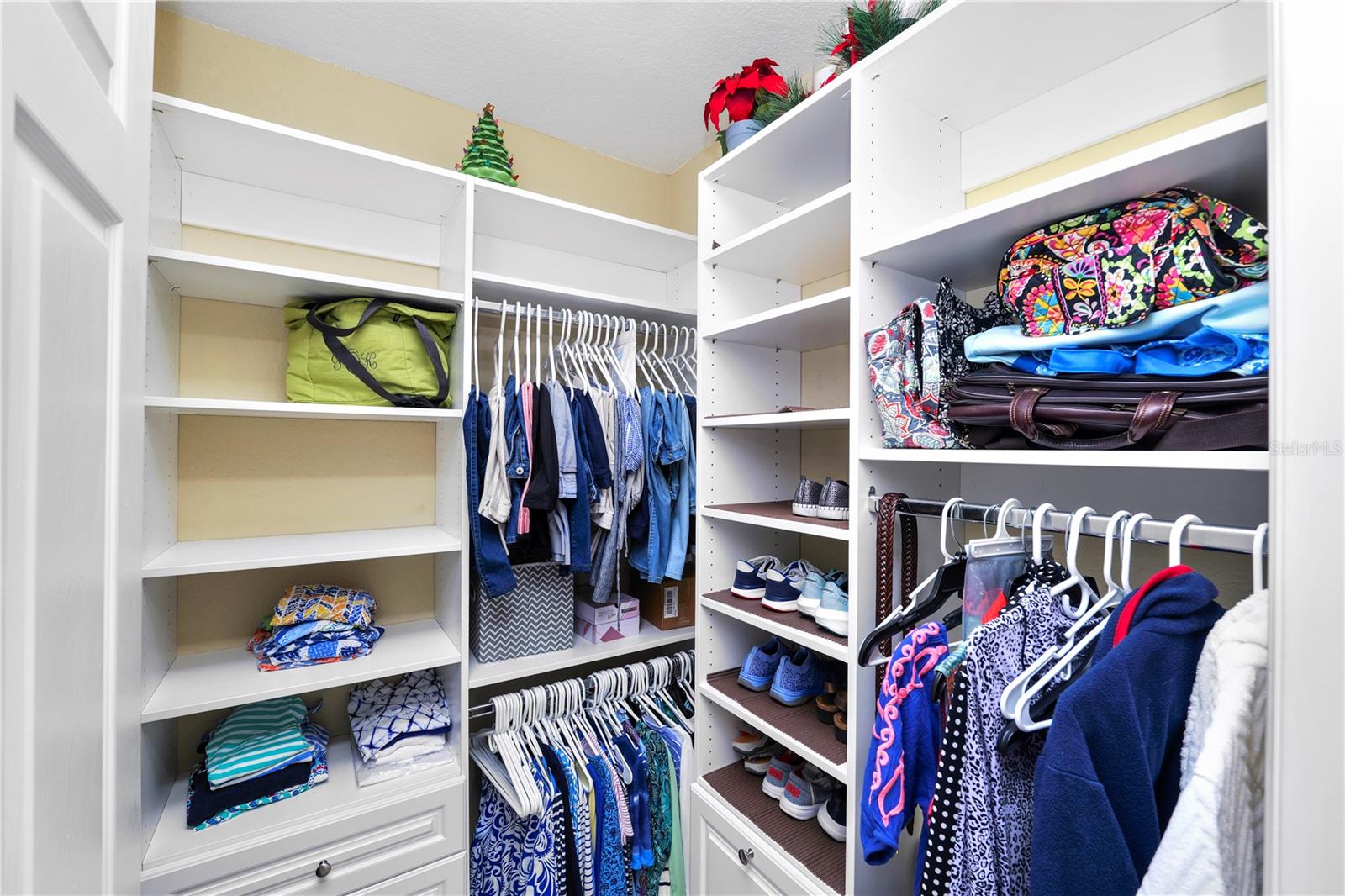 2979 MISSION LAKES DR #12