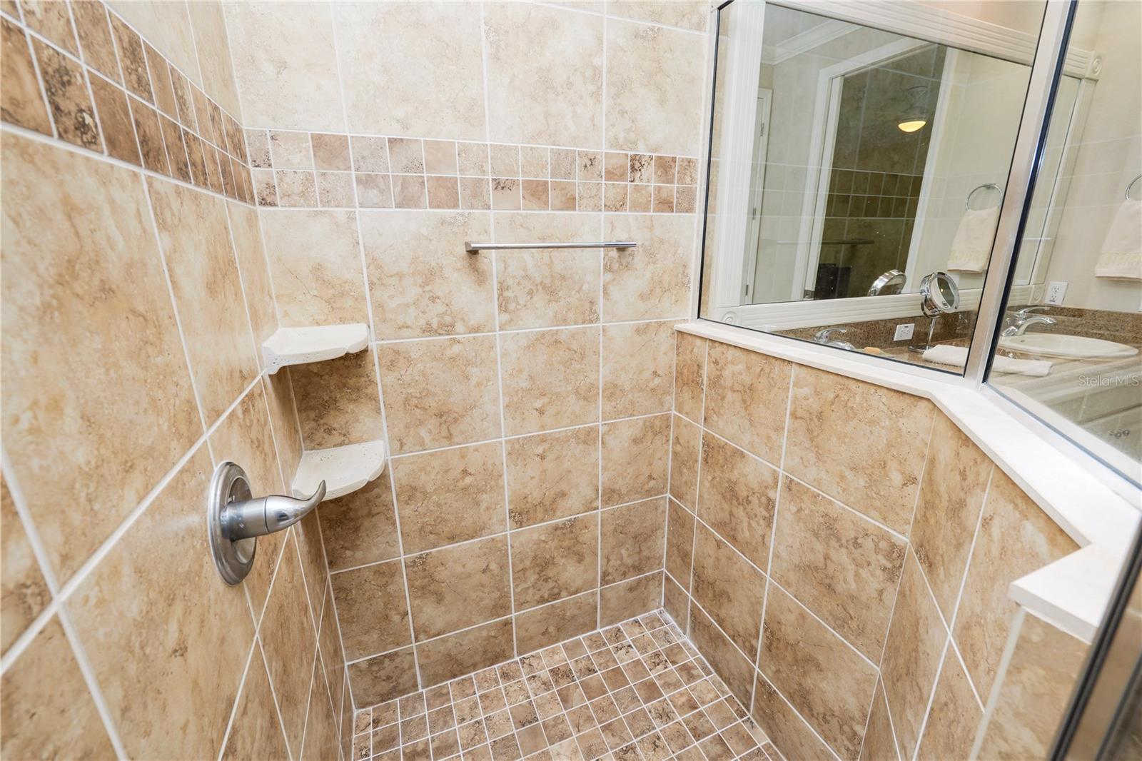 2979 MISSION LAKES DR #12