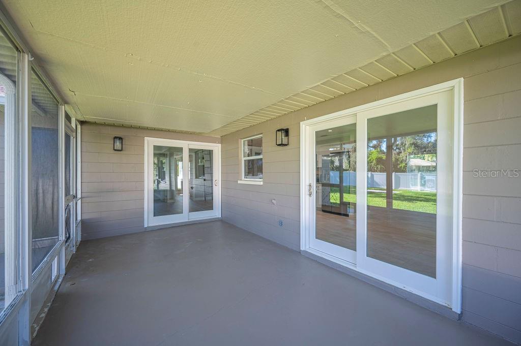 1040 SHADOWBROOK DR N