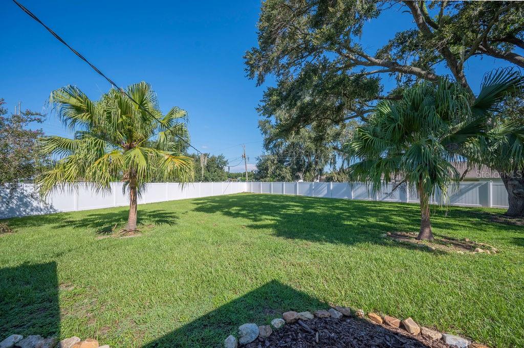 1040 SHADOWBROOK DR N