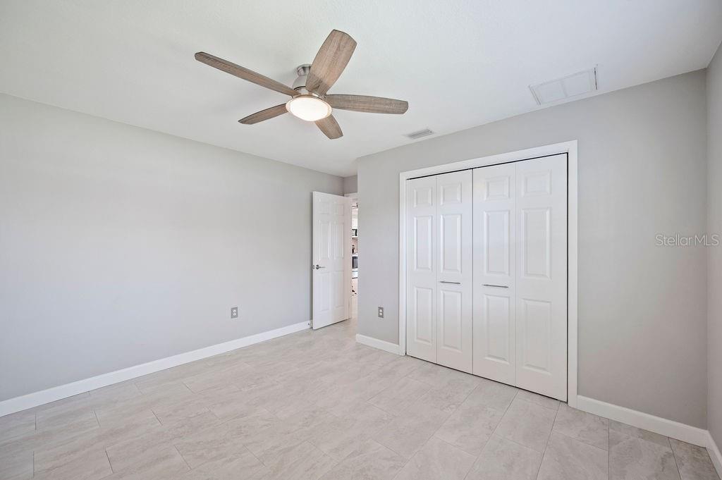 1040 SHADOWBROOK DR N