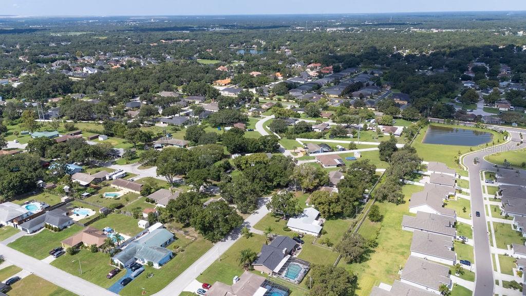 1040 SHADOWBROOK DR N