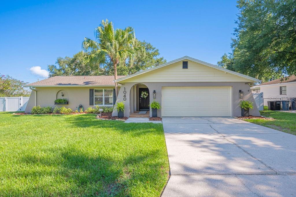 1040 SHADOWBROOK DR N