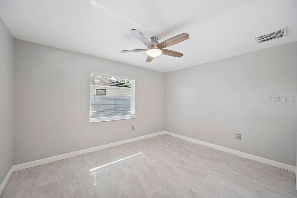 1040 SHADOWBROOK DR N