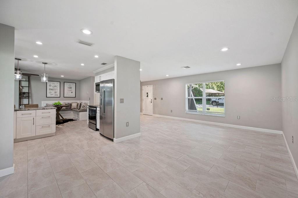 1040 SHADOWBROOK DR N