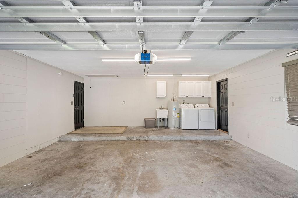 1040 SHADOWBROOK DR N