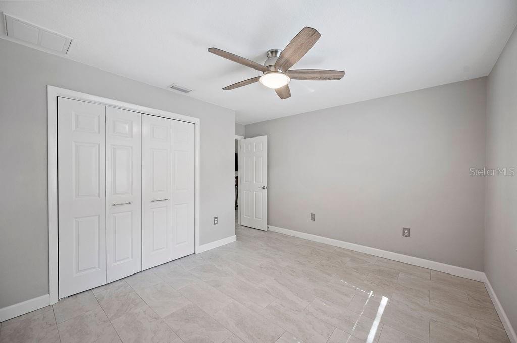 1040 SHADOWBROOK DR N