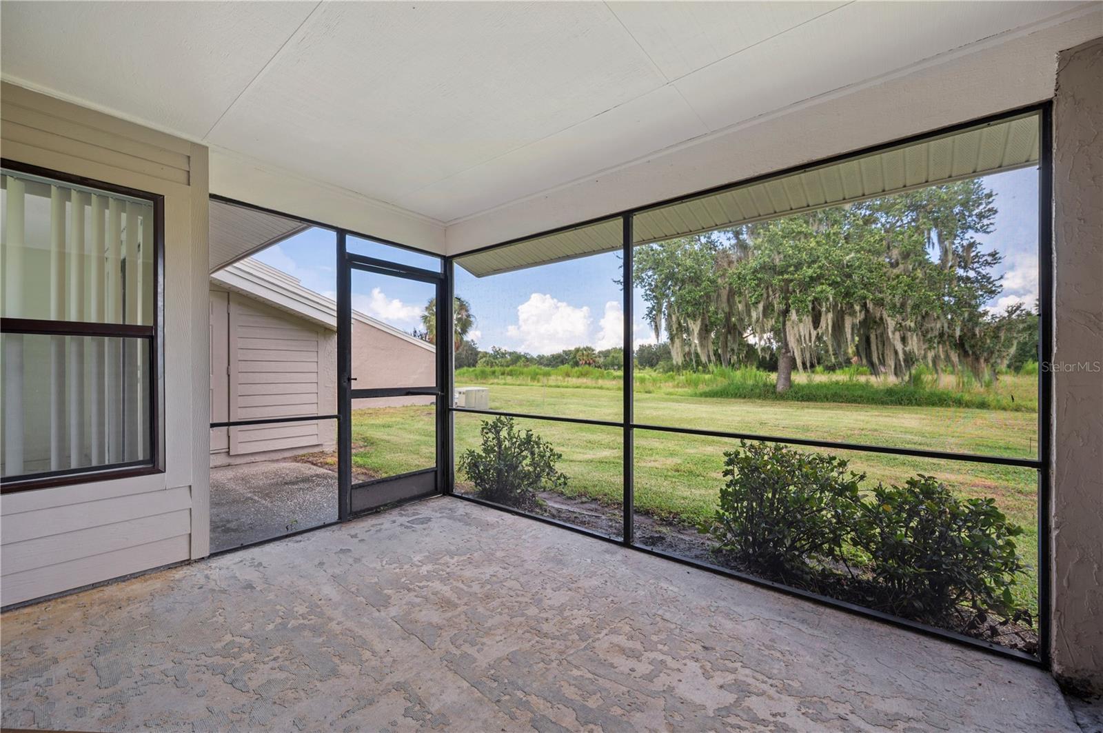 5225 IMPERIAL LAKES BLVD #29