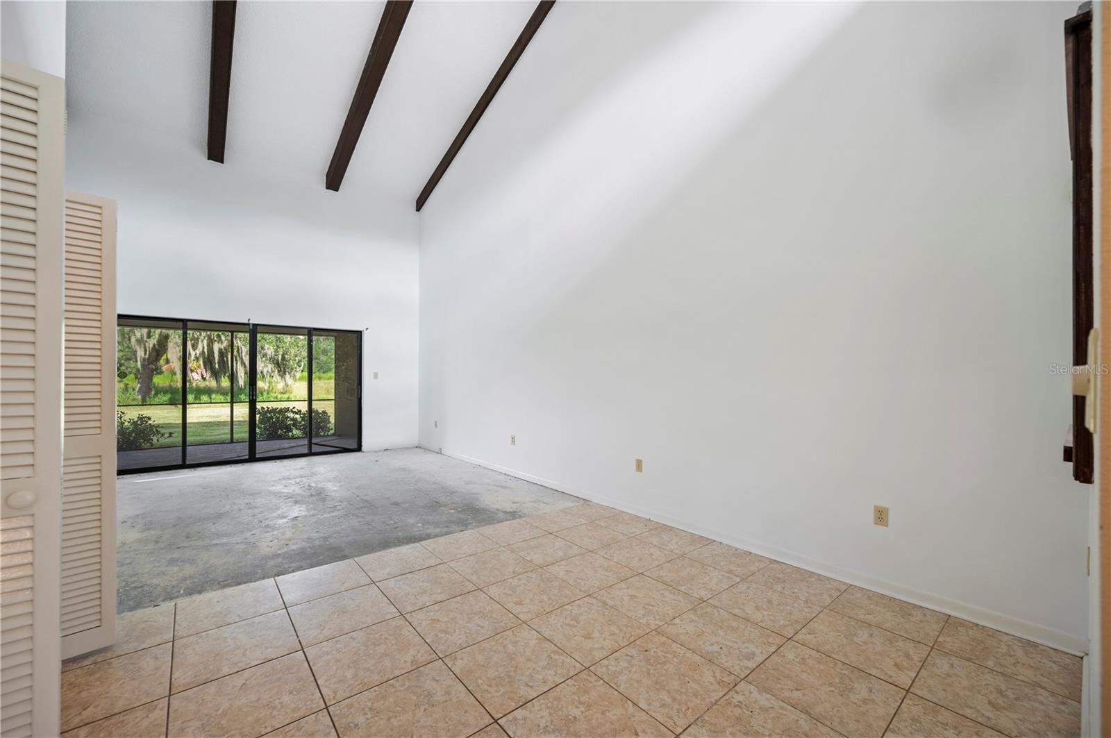 5225 IMPERIAL LAKES BLVD #29