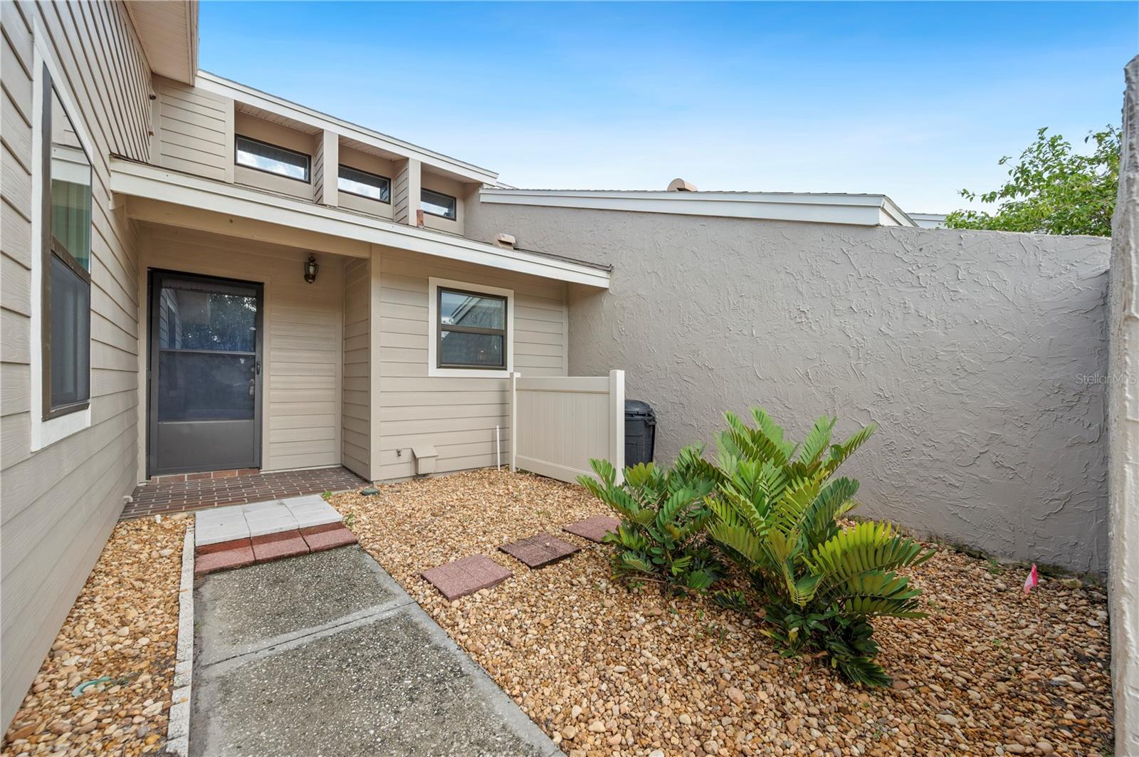 5225 IMPERIAL LAKES BLVD #29