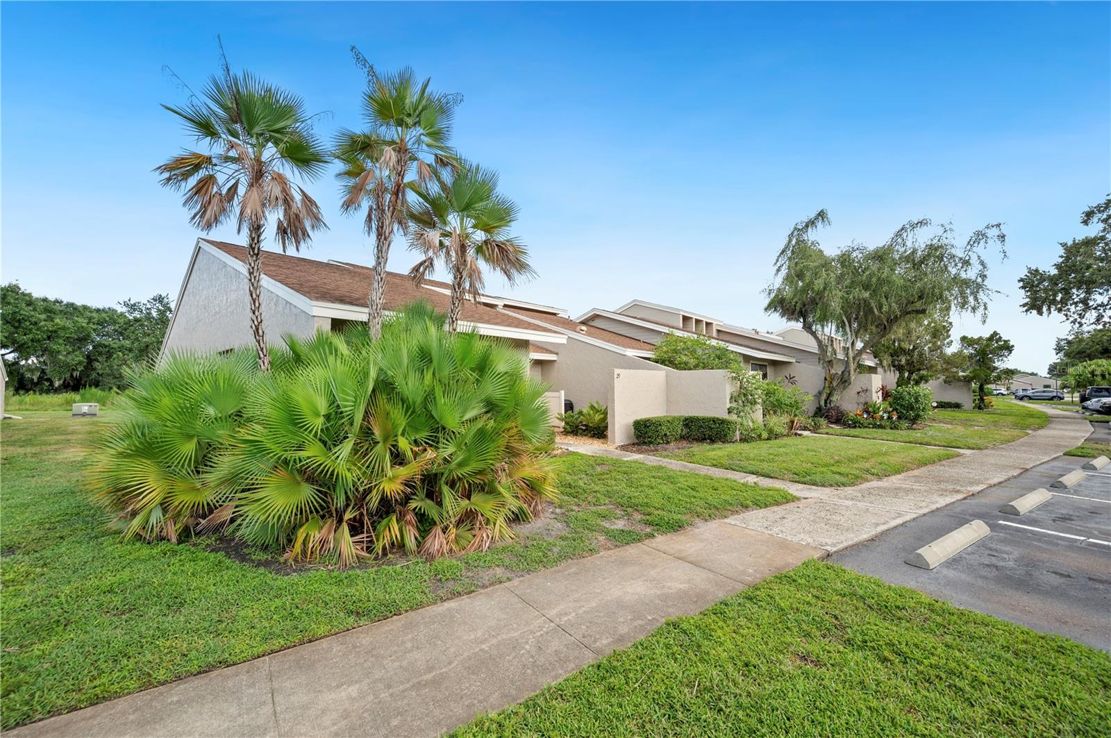 5225 IMPERIAL LAKES BLVD #29