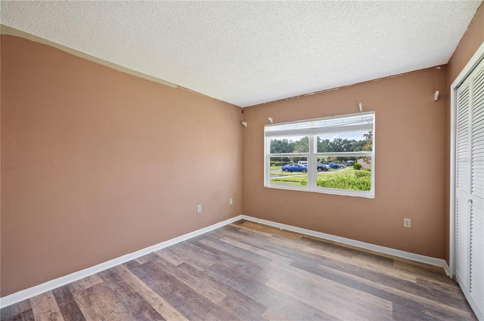 5225 IMPERIAL LAKES BLVD #29