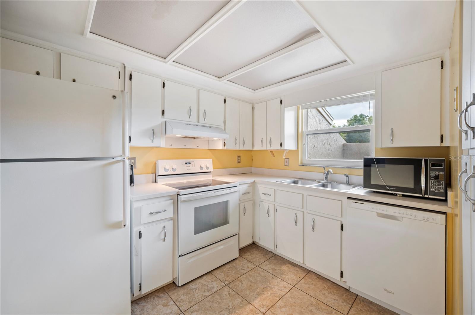 5225 IMPERIAL LAKES BLVD #29