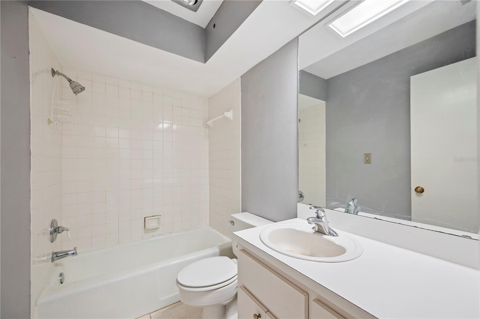 5225 IMPERIAL LAKES BLVD #29