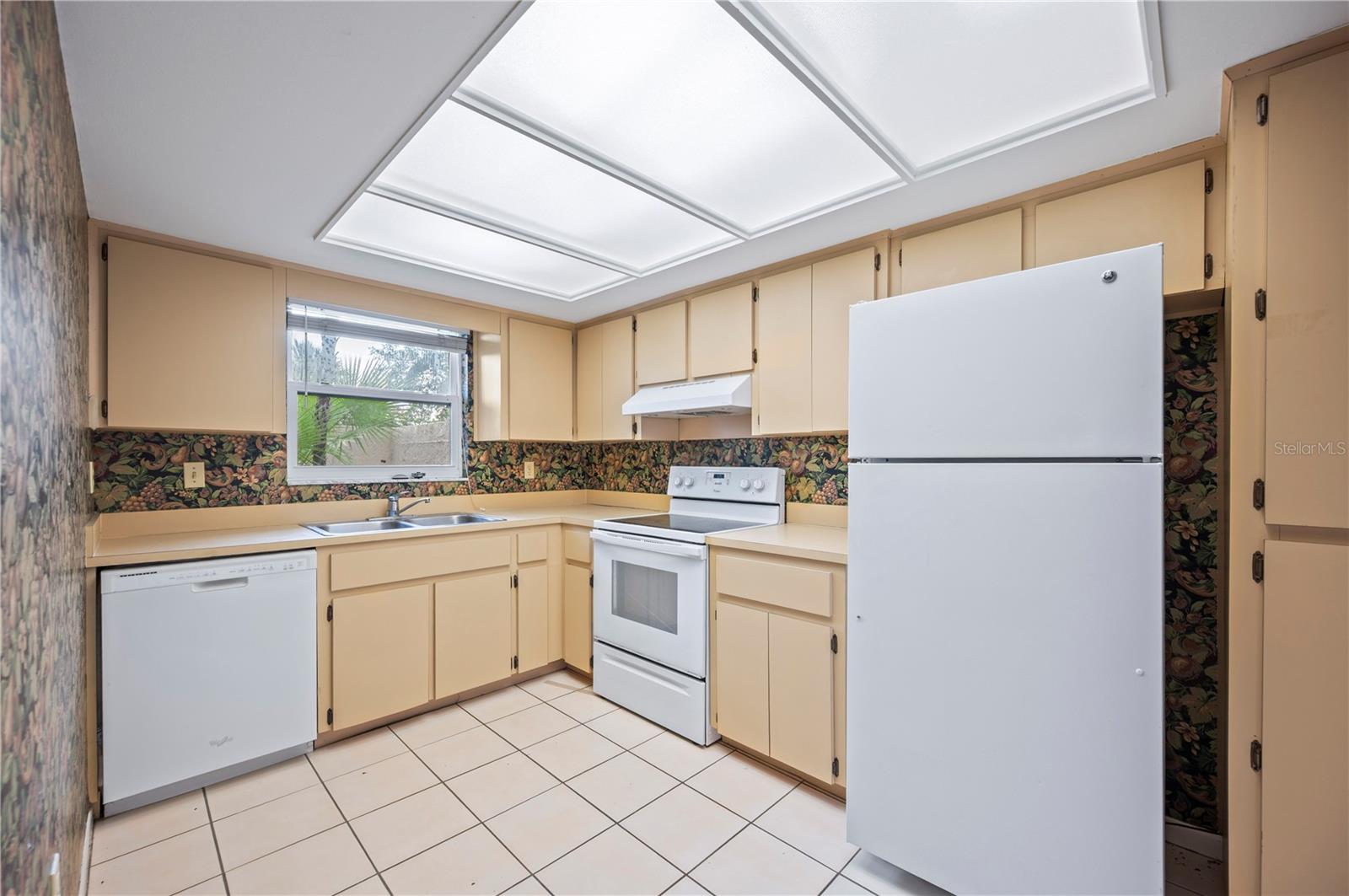 5225 IMPERIAL LAKES BLVD #56