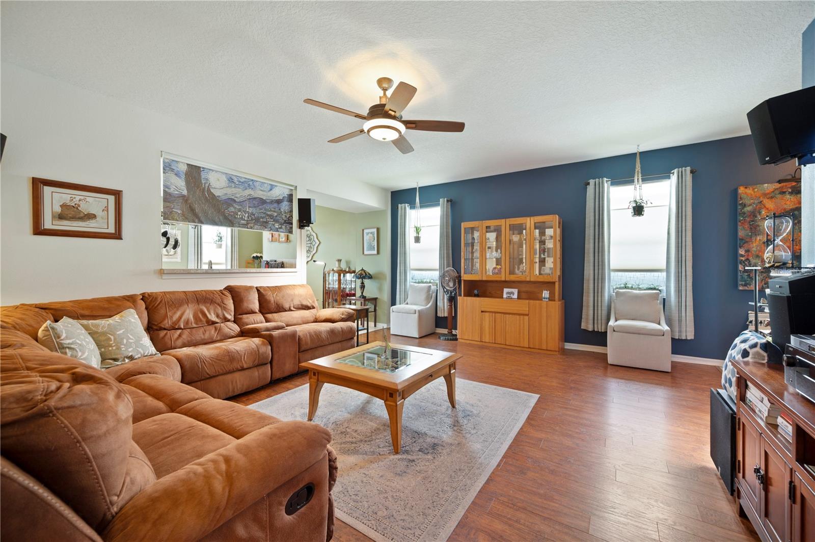 6973 LAKE EAGLEBROOKE DR