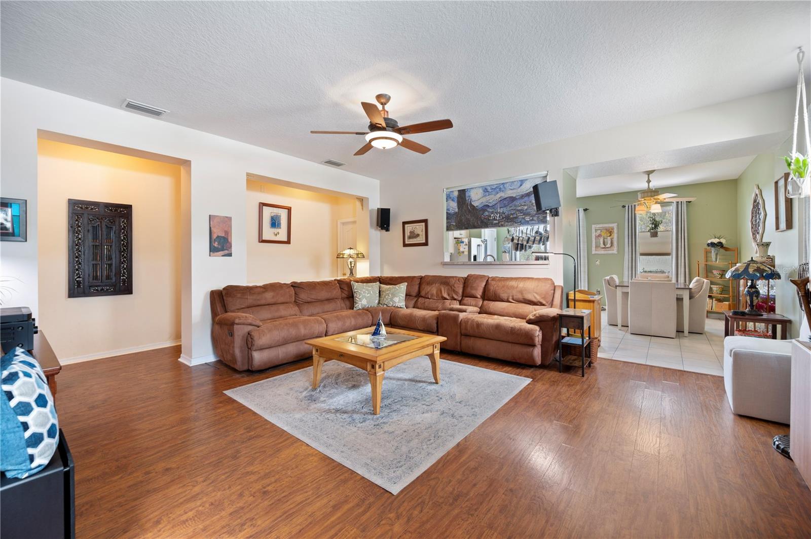 6973 LAKE EAGLEBROOKE DR