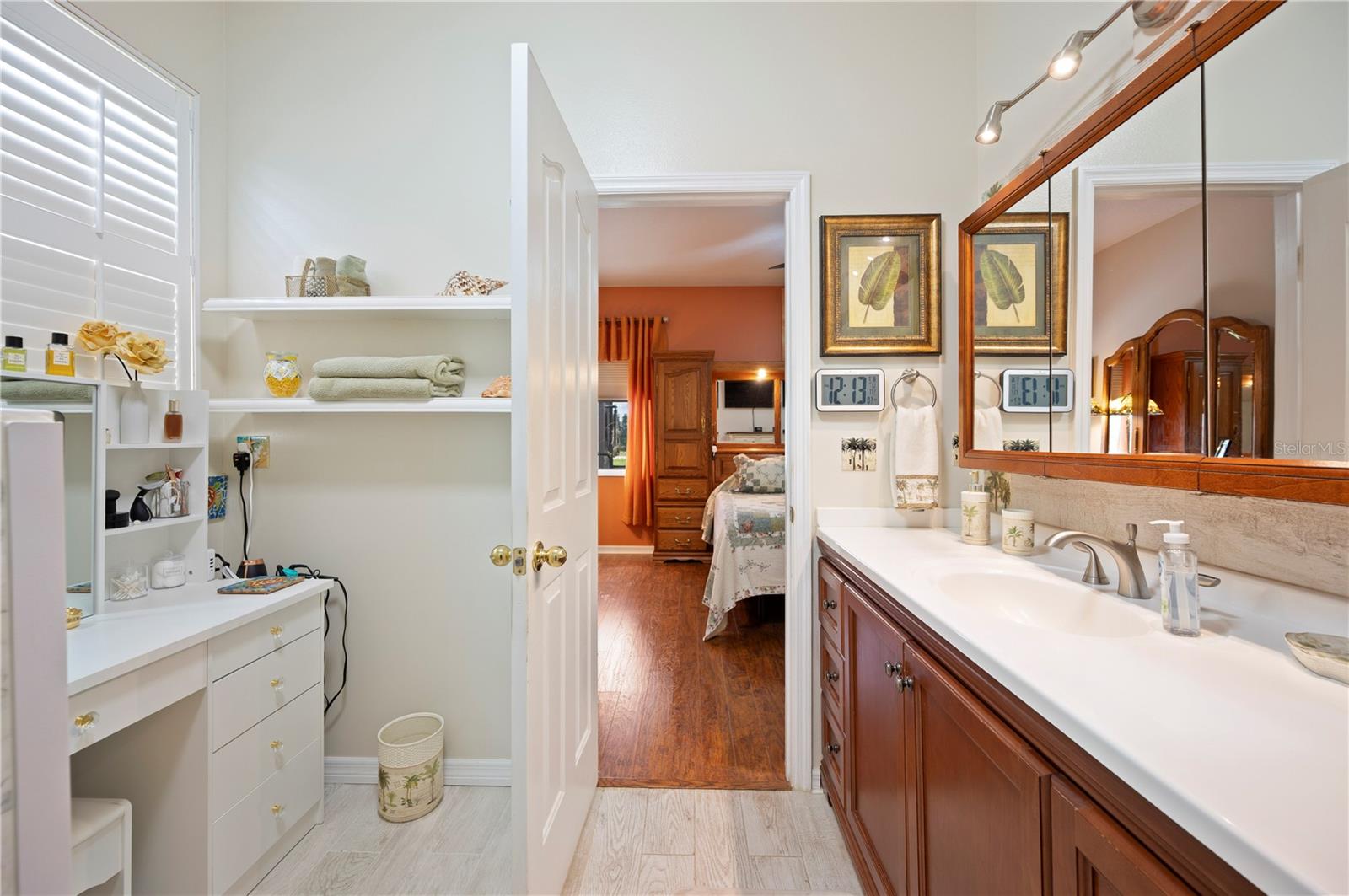 6973 LAKE EAGLEBROOKE DR