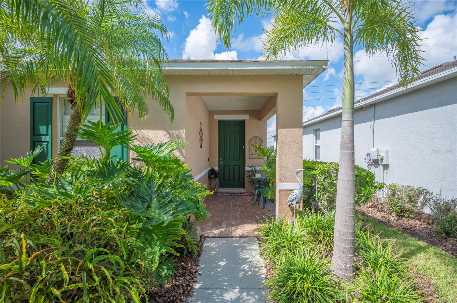 6973 LAKE EAGLEBROOKE DR