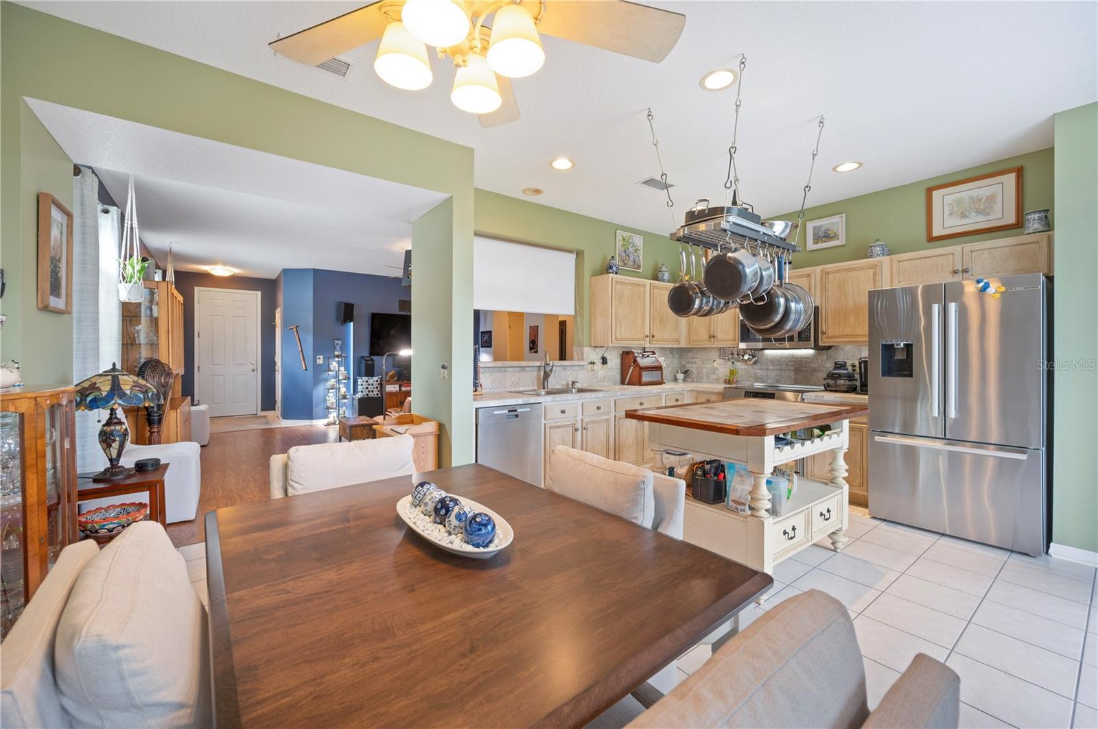 6973 LAKE EAGLEBROOKE DR