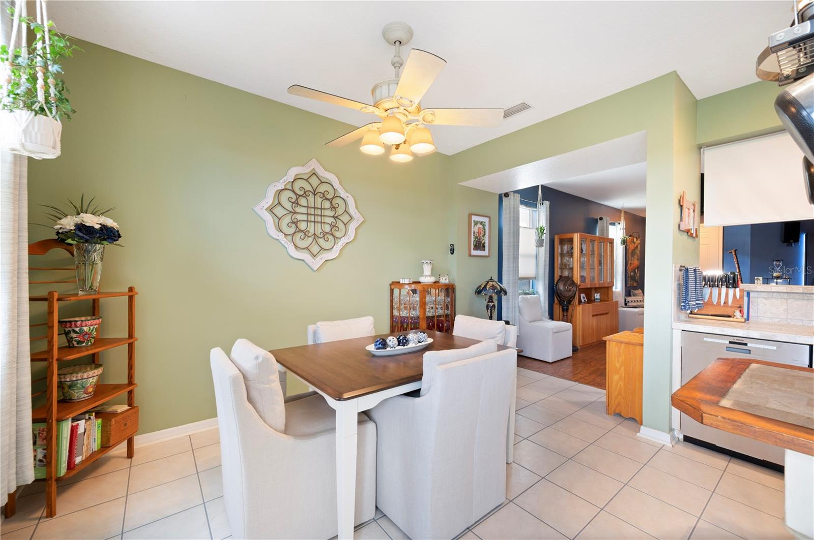 6973 LAKE EAGLEBROOKE DR