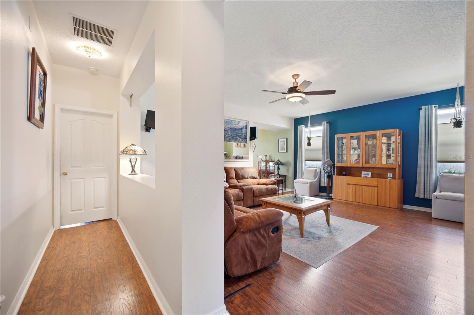 6973 LAKE EAGLEBROOKE DR