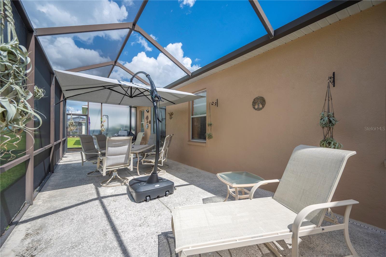 6973 LAKE EAGLEBROOKE DR