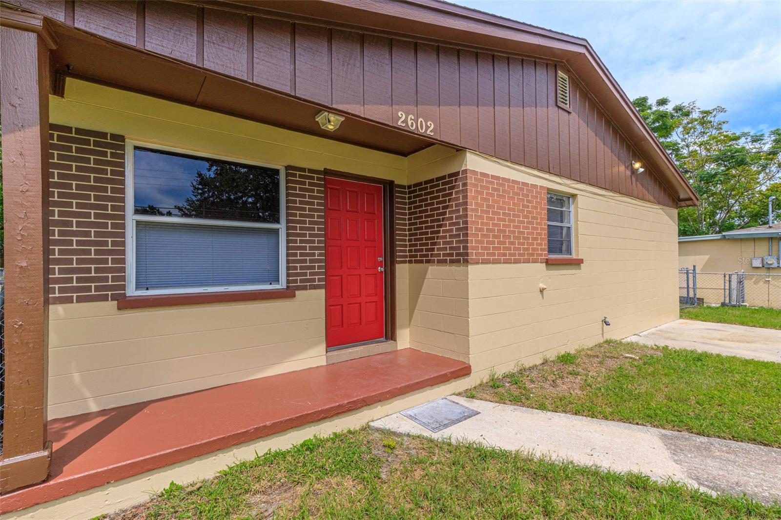 2602 SUNSHINE DR N
