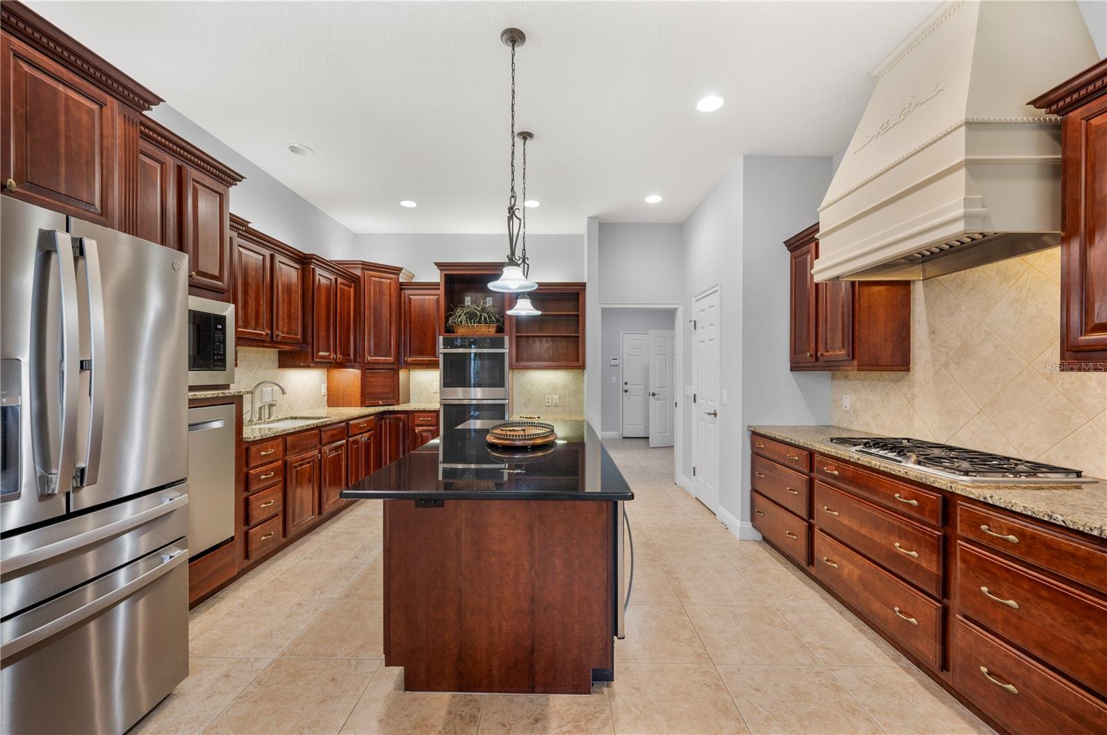 5789 LAKE VICTORIA DR