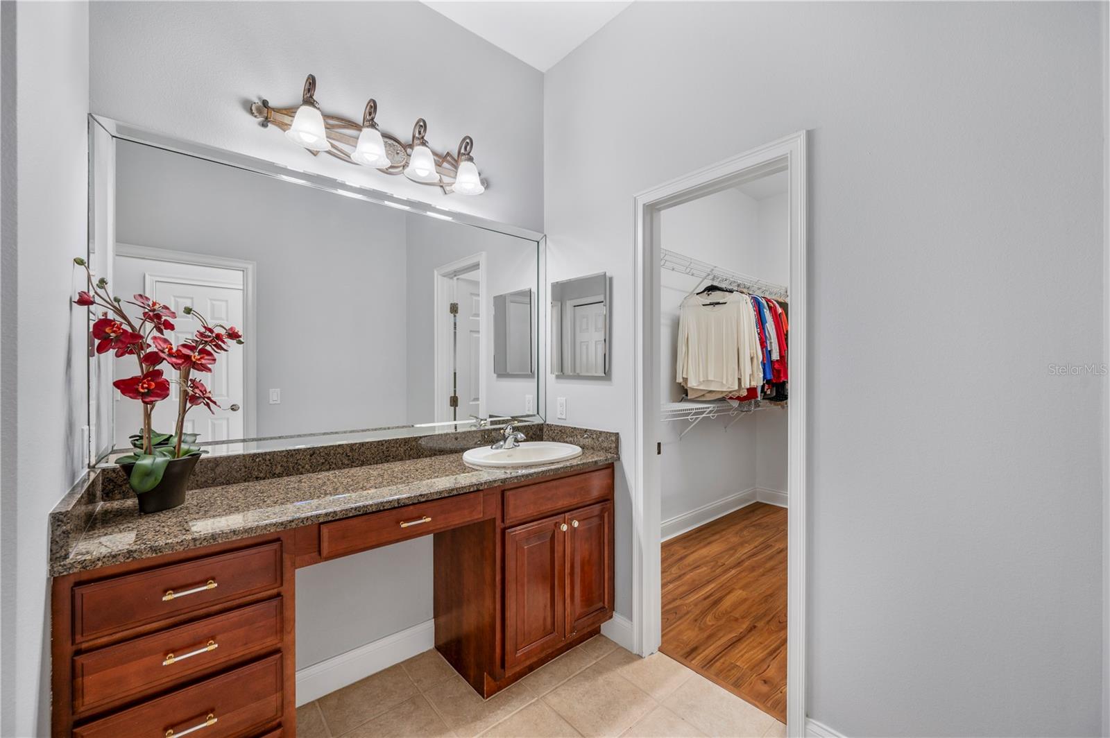 5789 LAKE VICTORIA DR