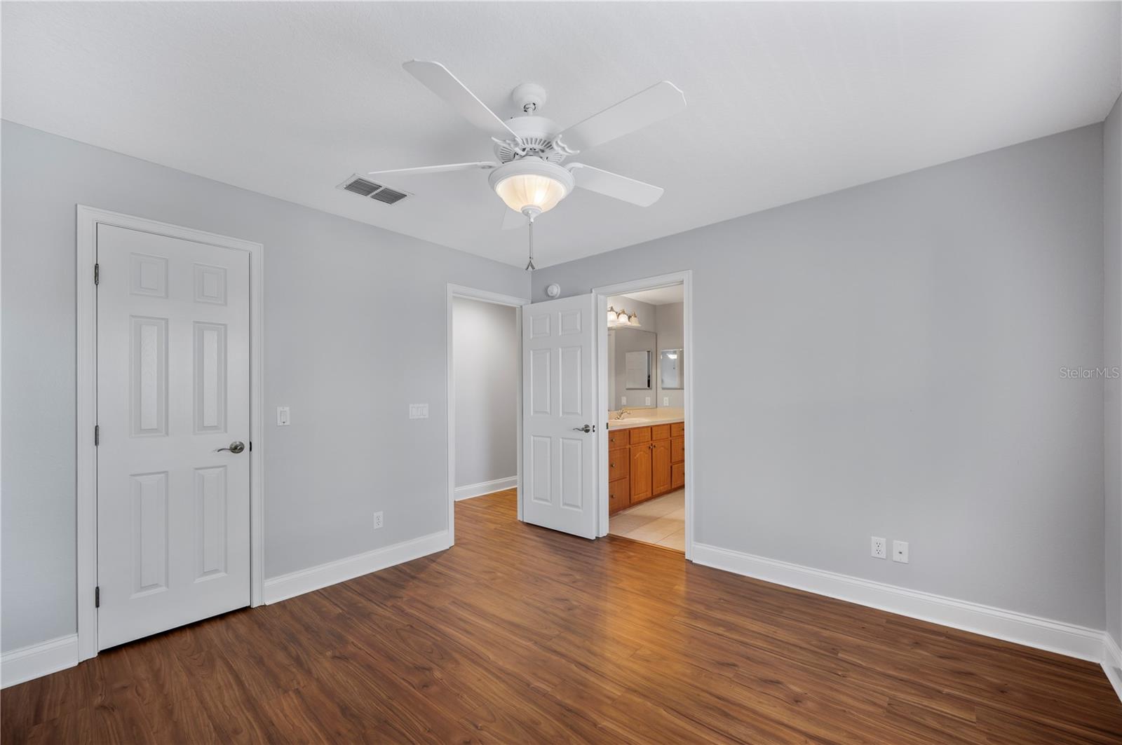 5789 LAKE VICTORIA DR